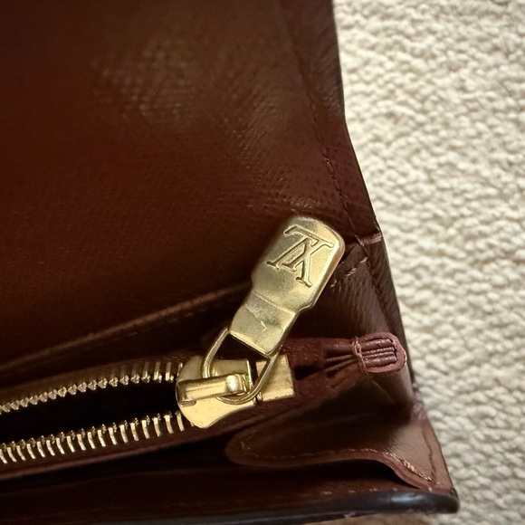 Louis Vuitton Sarah Wallet - Picture 6 of 9